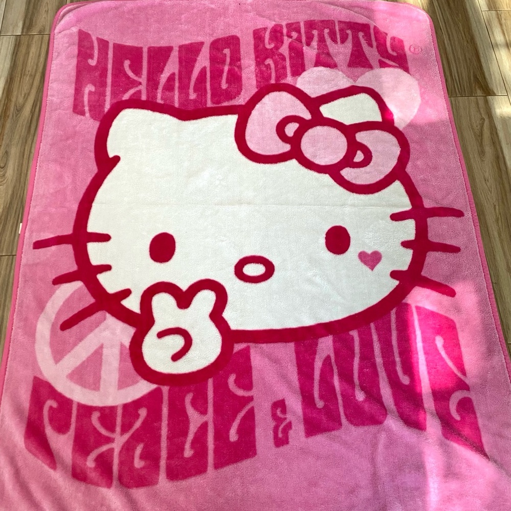 Hello Kitty blanket